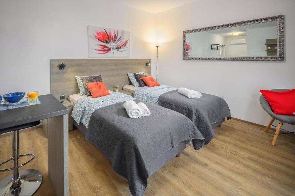 Studio Apartments Villa Valla - Free Bikes Fažana Extérieur photo